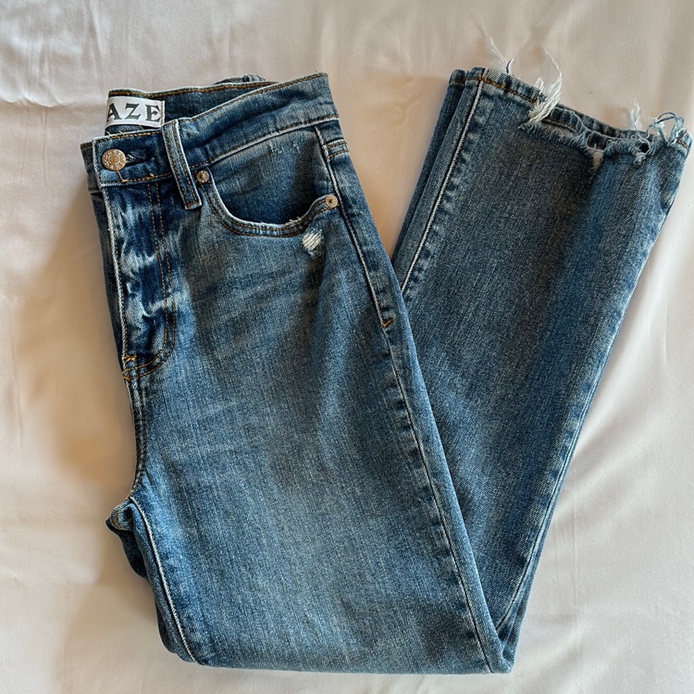 DAZE High Rise Distressed Ankle/Cropped Jeans Size 25